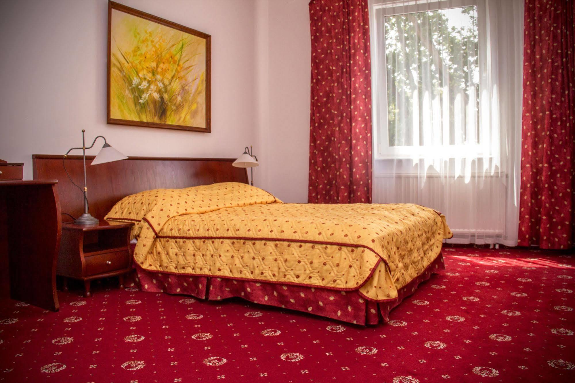 Etna Aparthotel 3*